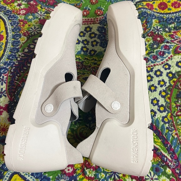 Birkenstock Reykjavik shoes in the Antique White colorway, - Picture 5 of 9